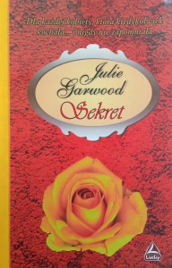 Julie Garwood, Sekret