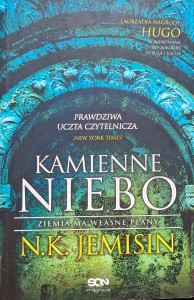 Jemisin, Kamienne niebo