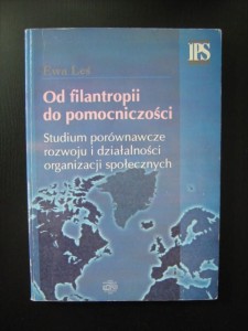 Ewa Leś, Od filantropii do pomocniczości