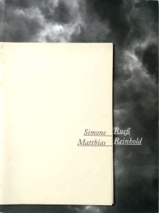 Simone Ruess Matthias Reinhold, Za ścianą